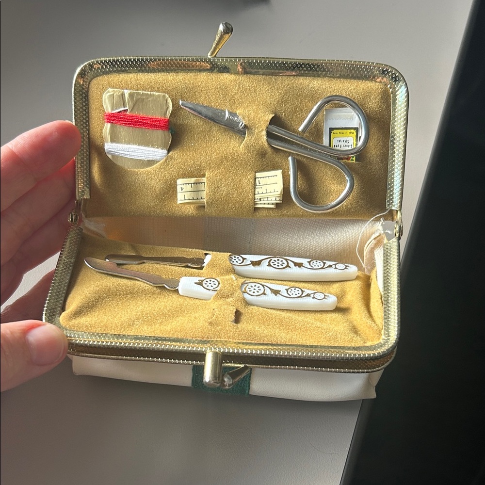 Vintage White and Gold Manicure Set